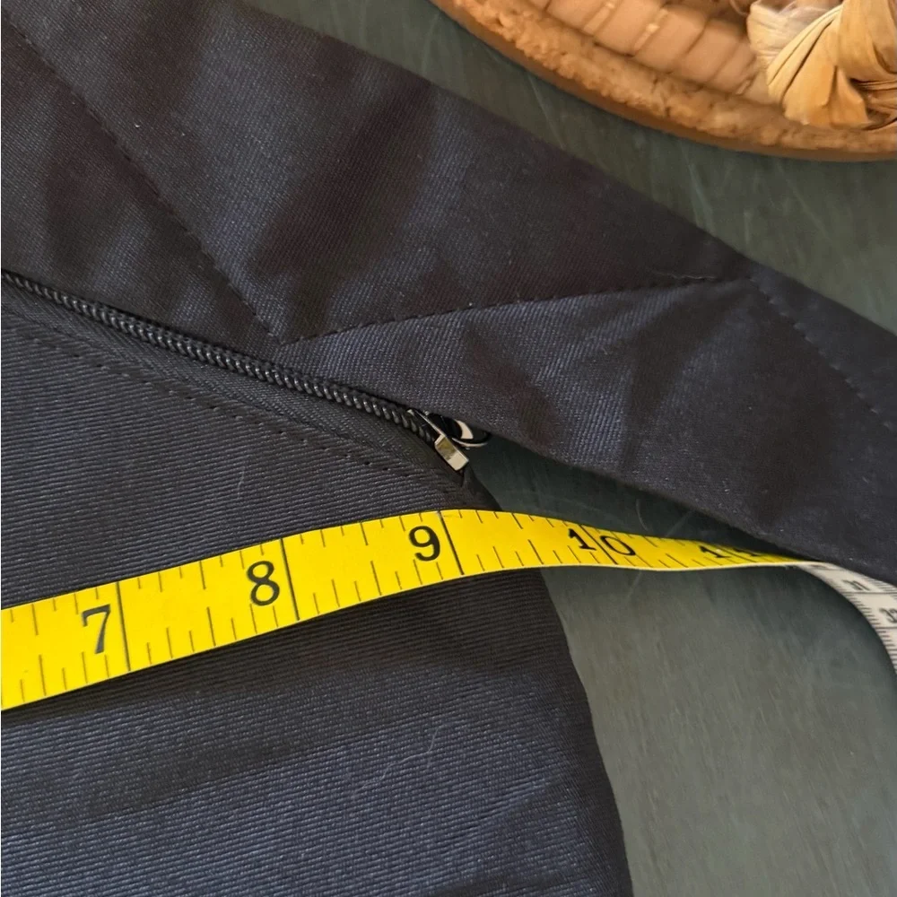 OSOCE anti-theft waterproof crossbody sling bag for travel and daily use.